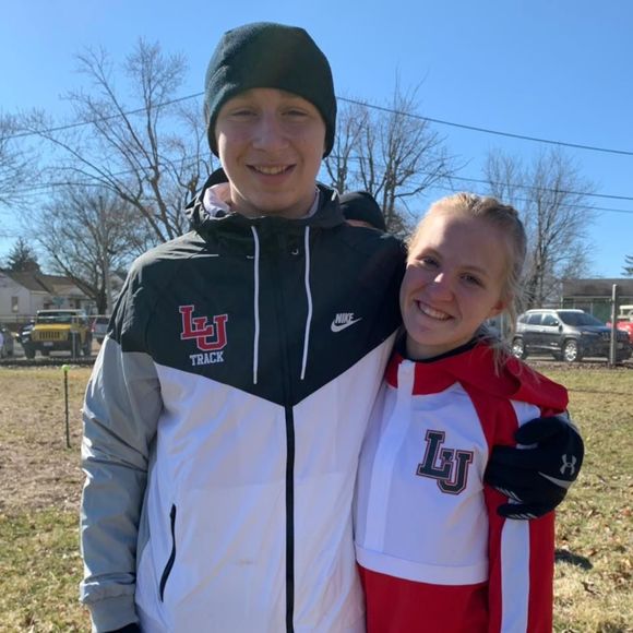 Meet your Posher, Lori - Picture 1 of 1